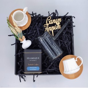Anneye, Teyzeye Doğum Günü Hediyesi, Anneler Günü Hediyesi, Bambu Tabaklı Fincan Takımı, Cam Cezve, Selamlıque Türk Kahvesi, Mini Vazoda Kurutulmuş Çiçek